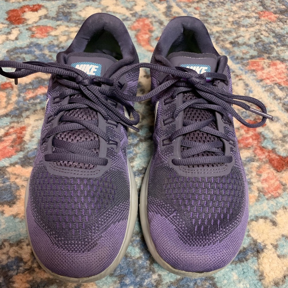 Nike free run women’s 8.5